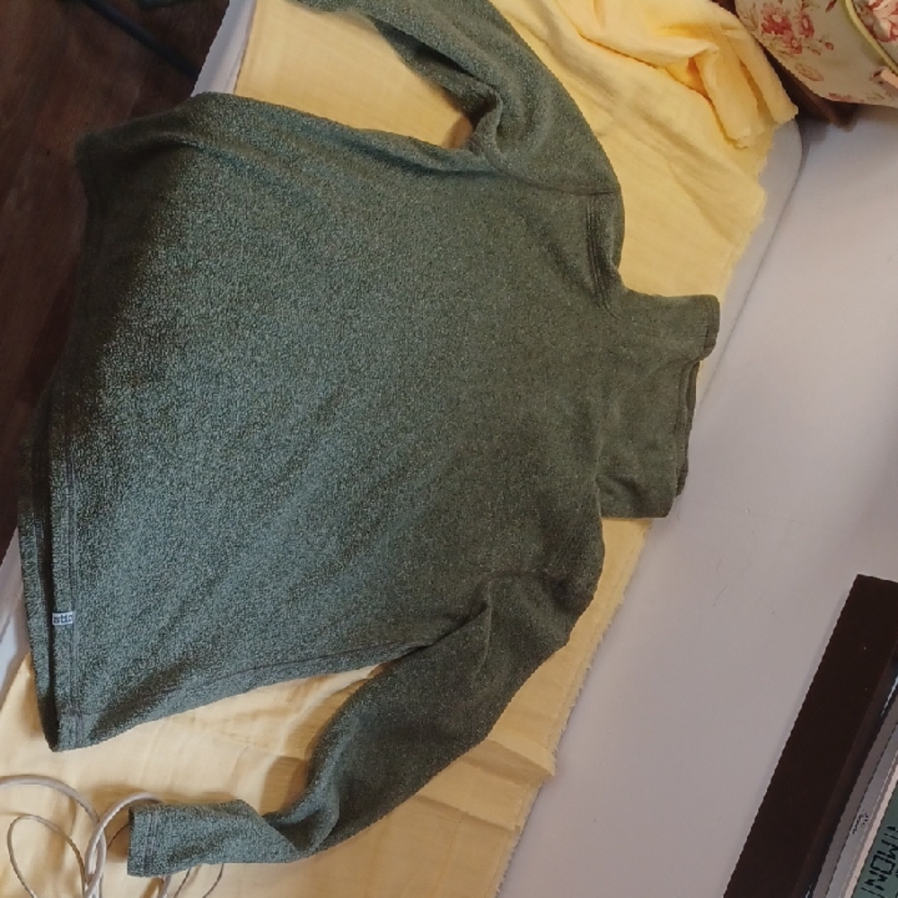 STIO Green Turtleneck Sweater